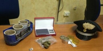 Droga nel magazzino, 24enne in manette a Belvedere Spinello