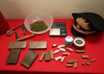 Deteneva hashish in casa, arrestato 25enne di Rovito