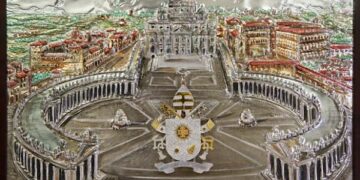 Papa Francesco in Calabria, il regalo della Diocesi di Crotone