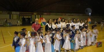 Spettacolo fine anno 2014 Baby Kinder Park di Ciro’ Marina