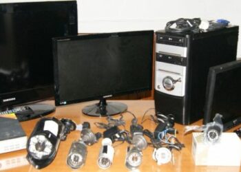 Scoperta centrale di spaccio in casa nel cosentino, ‘protetta’ da telecamere