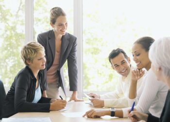 175 Stage Retribuiti 600 euro per aspiranti Imprenditori Under 35