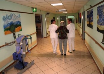 Concorsi per Infermieri, OSS e Fisioterapisti all’ASL/AUSL ed all’estero