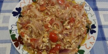 Chef per un giorno, terza ricetta della signora Vittoria: ‘a cipuddata’