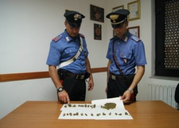 Droga nel centro di Isola, in manette 54enne