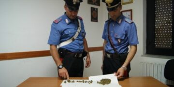 Droga nel centro di Isola, in manette 54enne