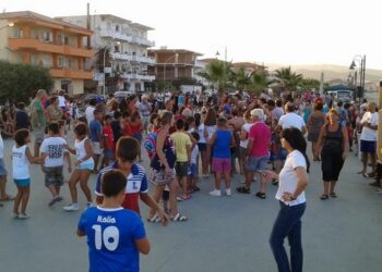 Tradizioni, a Strongoli rivivono i giochi di strada