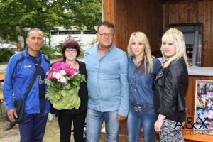 Giovanni Calabrò con i familiari di Mazzotero