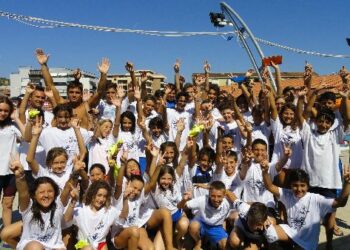Mini olimpiade di nuoto nella piscina di Crotone