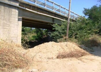 I cittadini insorgono per la strada alternativa chiusa che porta al mare