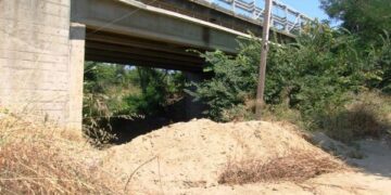 I cittadini insorgono per la strada alternativa chiusa che porta al mare