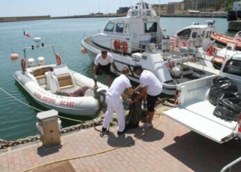Area marina Isola: un soccorso in mare e sequestri reti da frodo