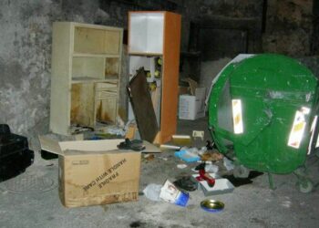 Degrado e incivilta’ nel centro storico di Crotone