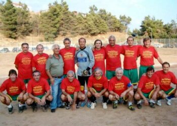 Le vecchie glorie dell’US Catanzaro in un amichevole a Taverna