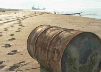 Ci stanno avvelenando, lentamente, con crudelta’, con consapevolezza