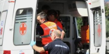 Muore 13enne mentre gioca a calcio sul lungomare di Crotone