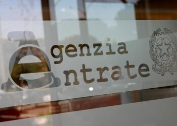 Concorsi Agenzia delle Entrate a tempo indeterminato per Diplomati e Laureati in vari uffici