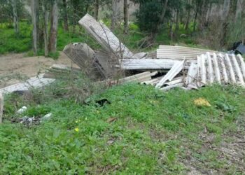 Discarica di rifiuti speciali vicino Capo Colonna