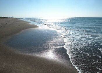 Strongoli, Laurenzano: i 7 chilometri di mare sono balneabili