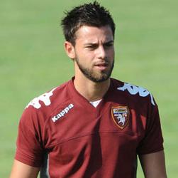 Crotone calcio, è rossoblu’ il centrocampista Sergiu Suciu