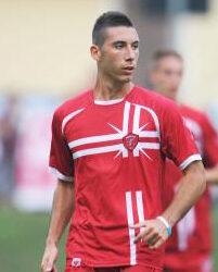 Calciomercato, il Crotone strappa alla concorrenza il forte Sprocati