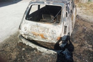 Auto carbonizzata (2)