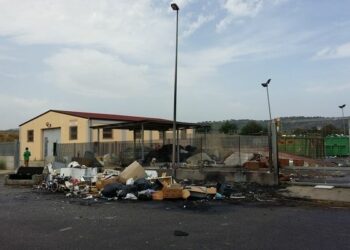 Elisoccorso di Ciro’ Marina immerso dai rifiuti, PD: serve bonifica