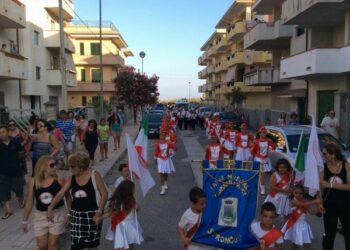 Prima uscita per il gruppo Majorettes della Pro-Loco di Strongoli