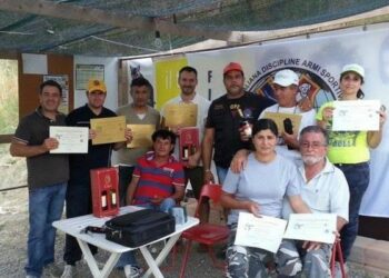 Gara di tiro combinata a Ciro’ Marina, vince la coppia Valentini-Marrazzo