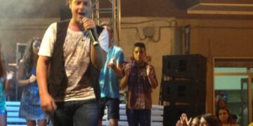 Il cantante Paolo Meneguzzi fa registrare il tutto esaurito