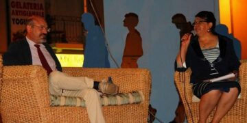 ‘Conoscere le nostre Radici’, piazza Diaz diventa un salotto letterario