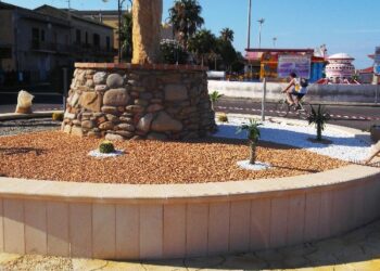 Citta’ Pulita completata anche la rotonda stradale dell’area portuale