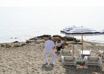 Lidi abusivi sul litorale di Melissa, sequestrate tre strutture balneari