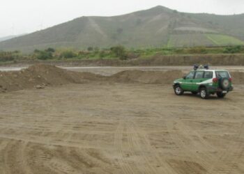 Escavazioni abusive lungo il Lipuda, 4 denunce nel cirotano