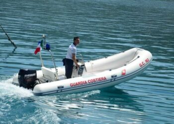 Ricadi, guardacoste soccorre bagnante in difficolta’ tra le onde