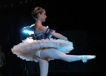 Danza, Maria Clara Prati entra nella scuola A.I.D.A. di Milano