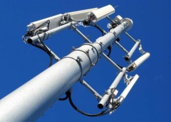 Telefonia, Siciliani dice basta alle antenne selvagge a Ciro’ Marina