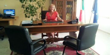 Omnicomprensivo Ciro’, si chiama Angela Corso la nuova dirigente scolastico