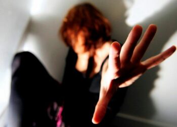 Da mesi violentava la figlia, arrestato 47enne nel crotonese