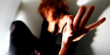 Da mesi violentava la figlia, arrestato 47enne nel crotonese