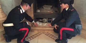 Mesoraca: droga nascosta nel camino, fiutata dal cane Ergos