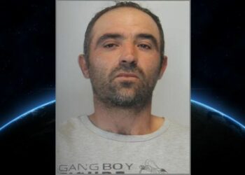 Isola Capo Rizzuto: violenta e rapina prostituta fingendosi poliziotto