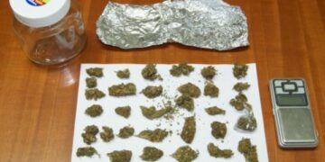 Urla e schiamazzi a Capo Rizzuto, arrestato 20enne per droga