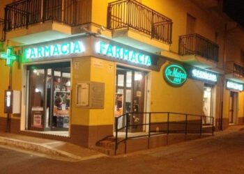 Ciro’ Marina, Radici premia la Farmacia Malena per i suoi 110 anni