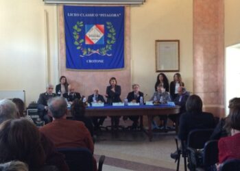 Un sms per denunciare spaccio e bullismo a scuola