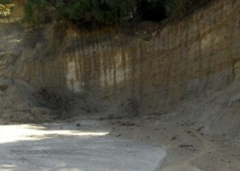 Scoperta una cava abusiva e altri illeciti ambientali a Rocca di Neto