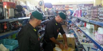 Sequestrati 30.000 prodotti cinesi ‘similalimenti’ a Catanzaro