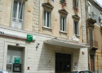 Provincia di Crotone, il gossip politico non risolve i problemi del territorio