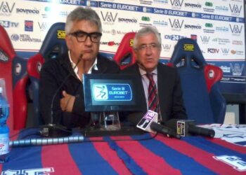 Calcio serie B, la Fc Crotone comunica il silenzio stampa dei suoi tesserati