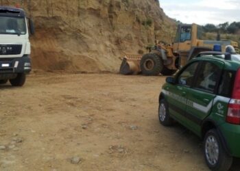 Sequestrata una cava di inerti priva di autorizzazioni a Crotone
